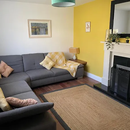 27 Ballyraine Park * Letterkenny